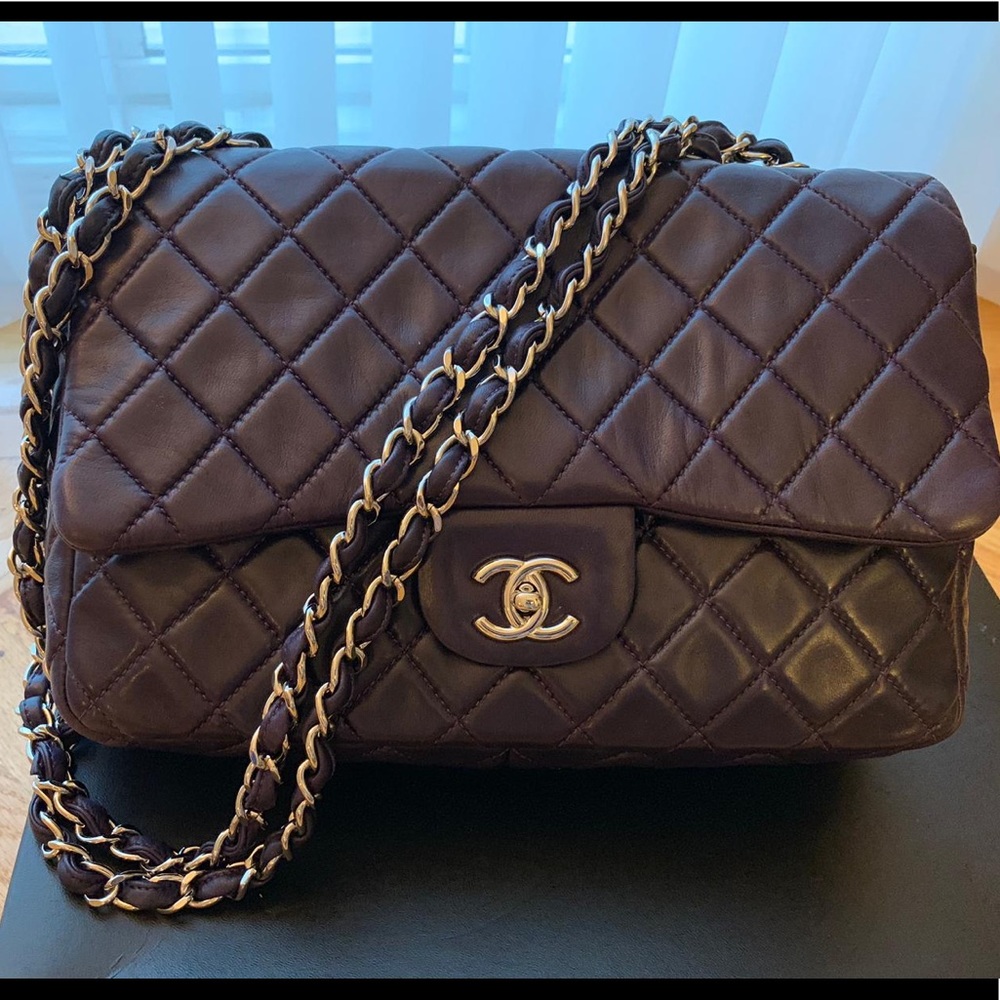 Authentic Chanel Classic Lambskin Single flap